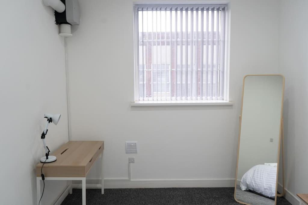 Stylish 1 Bed Apartment In Newly Refurbished Building W/ Parking & Wi-Fi Birmingham Eksteriør bilde