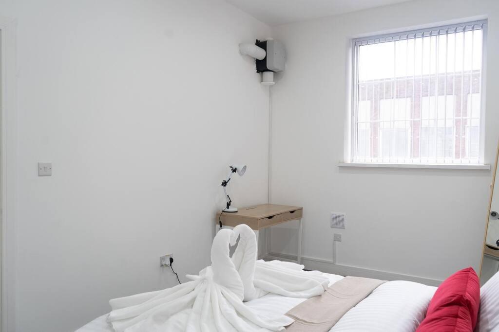 Stylish 1 Bed Apartment In Newly Refurbished Building W/ Parking & Wi-Fi Birmingham Eksteriør bilde